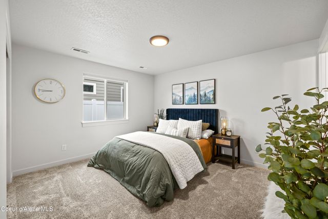 5939 W Downs WAY, Rathdrum, ID 83858