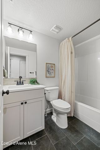 5939 W Downs WAY, Rathdrum, ID 83858