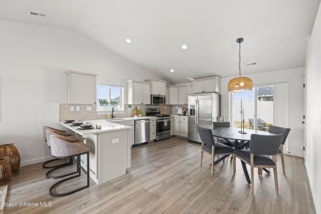 5939 W Downs WAY, Rathdrum, ID 83858