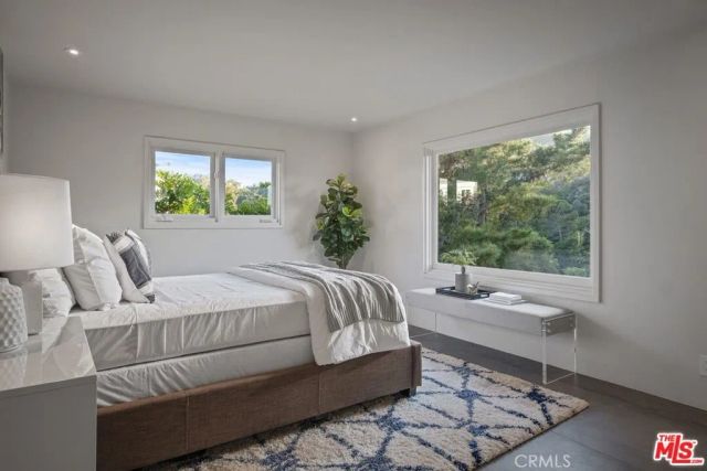 2205 Beech Knoll, Los Angeles, CA 90046
