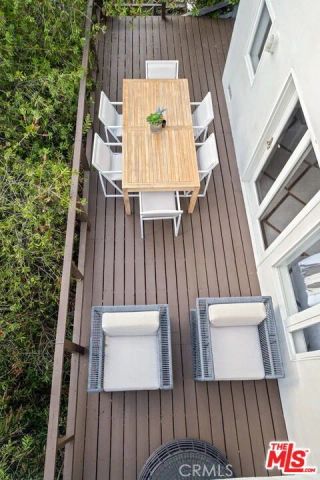 2205 Beech Knoll, Los Angeles, CA 90046