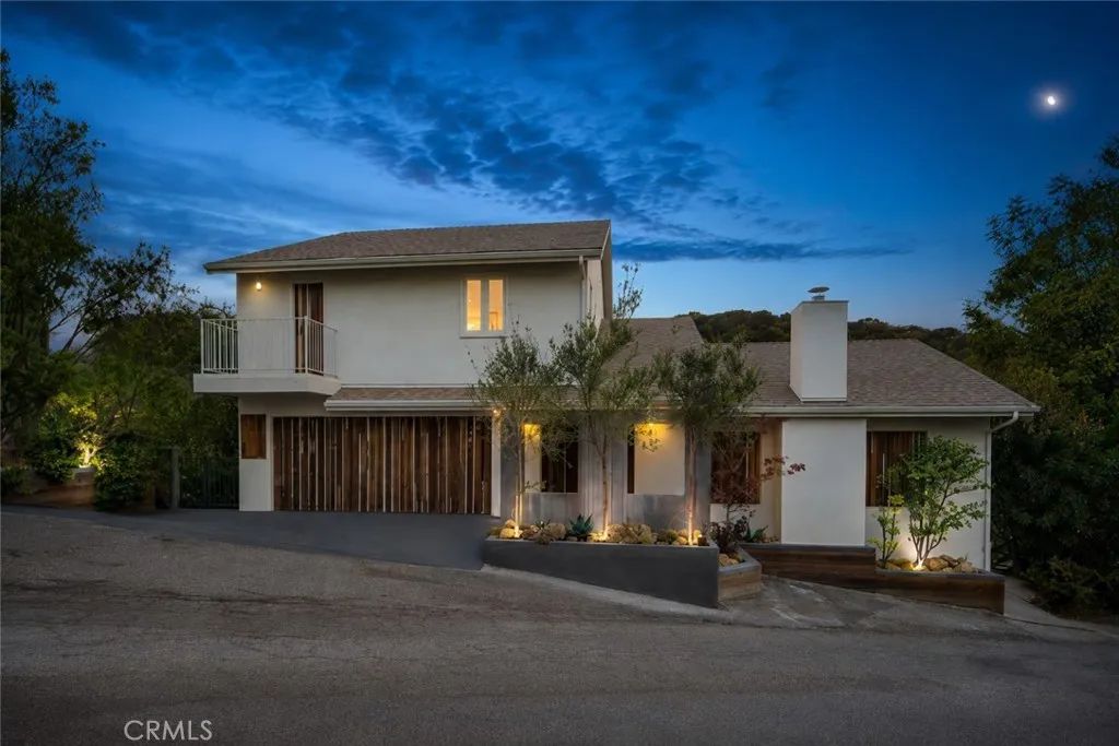2205 Beech Knoll, Los Angeles, CA 90046