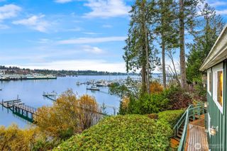 9986 NE Ewing Street, Bainbridge Island, WA 98110