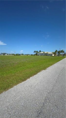 109 NW 32nd PL, Cape Coral, FL 33993