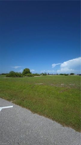 109 NW 32nd PL, Cape Coral, FL 33993