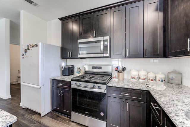 338 Shady Cedar Hill Lane, Conroe, TX 77378