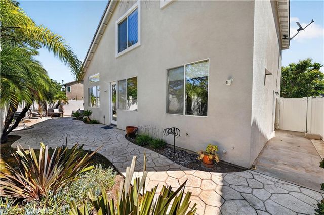 21 Calle Del Mar, Rancho Santa Margarita, CA 92688