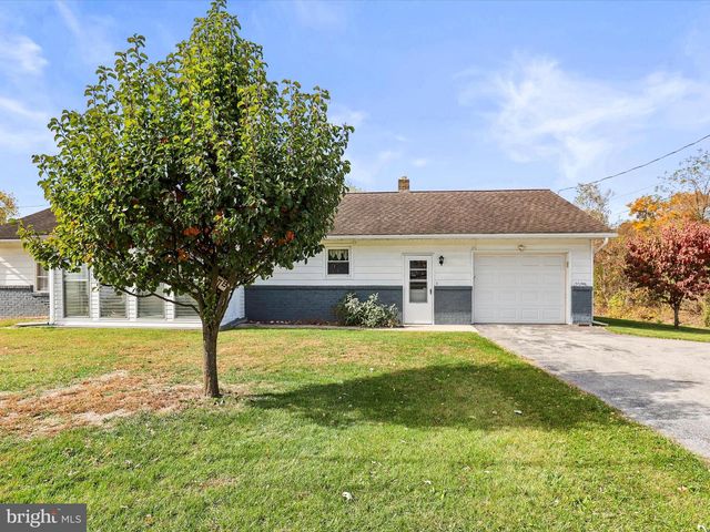 2098 TABLE ROCK RD, Biglerville, PA 17307