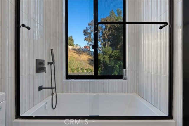 6006 Spring Valley, Hidden Hills, CA 91302