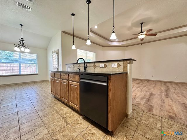 700 Brooklyn Kay Drive, Killeen, TX 76542