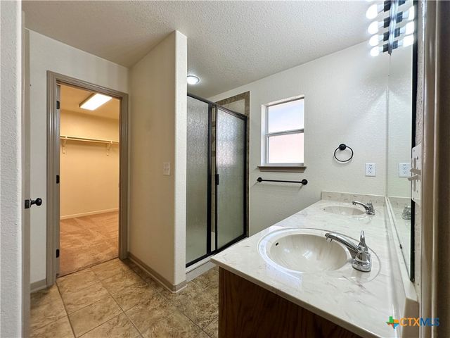 700 Brooklyn Kay Drive, Killeen, TX 76542