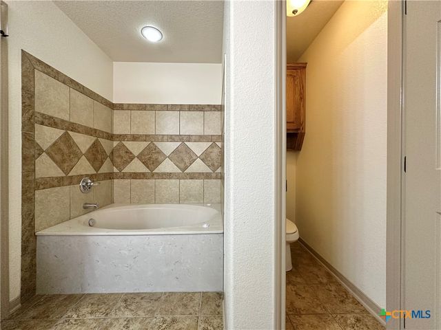 700 Brooklyn Kay Drive, Killeen, TX 76542