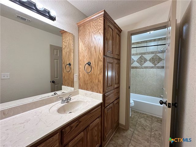 700 Brooklyn Kay Drive, Killeen, TX 76542