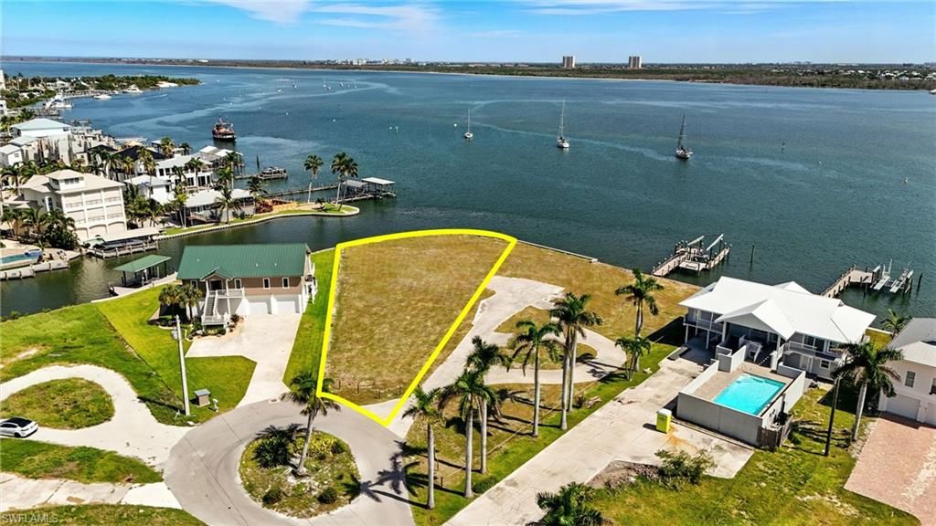 645 Matanzas CT, Fort Myers Beach, FL 33931
