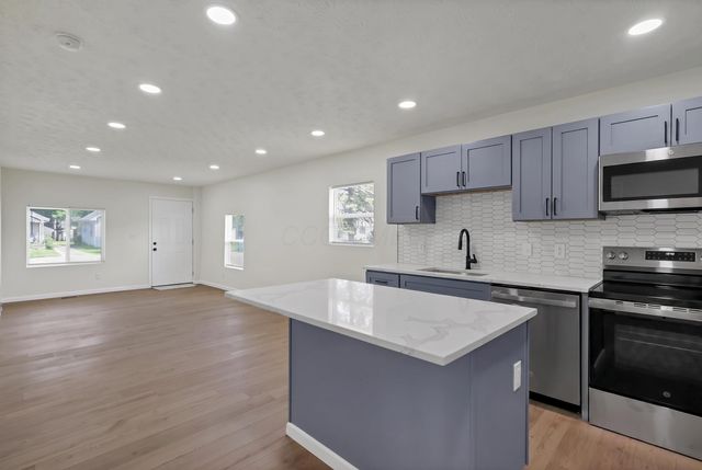 1181 Minnesota Avenue, Columbus, OH 43211