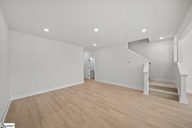 517 W Norvell Court, Spartanburg, SC 29307