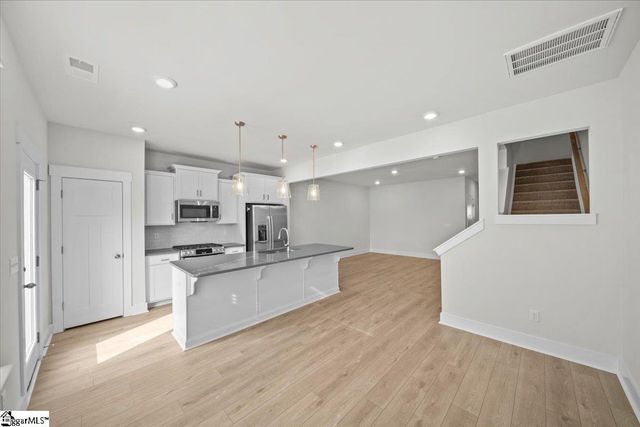 517 W Norvell Court, Spartanburg, SC 29307