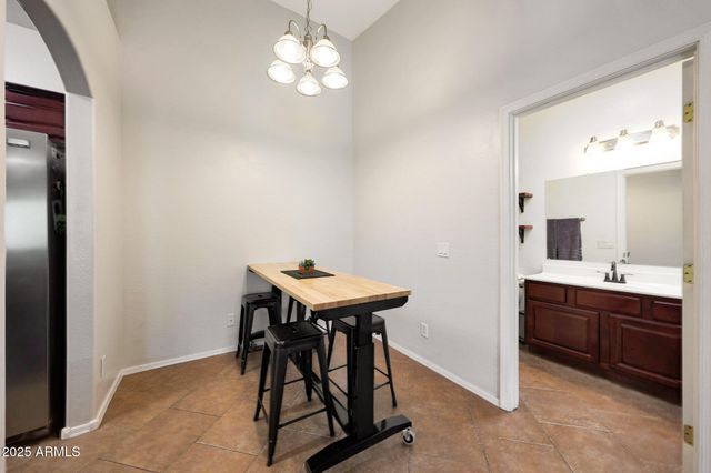 2950 W LOUISE Drive 207, Phoenix, AZ 85027