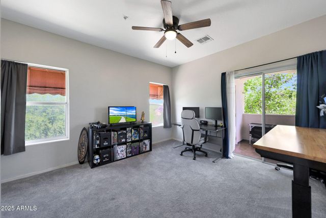 2950 W LOUISE Drive 207, Phoenix, AZ 85027