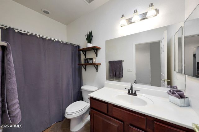 2950 W LOUISE Drive 207, Phoenix, AZ 85027