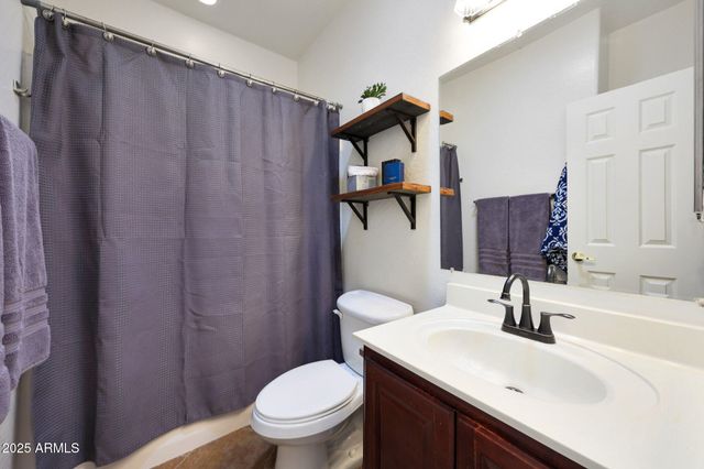 2950 W LOUISE Drive 207, Phoenix, AZ 85027