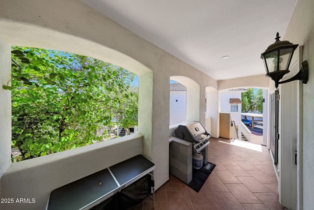 2950 W LOUISE Drive 207, Phoenix, AZ 85027