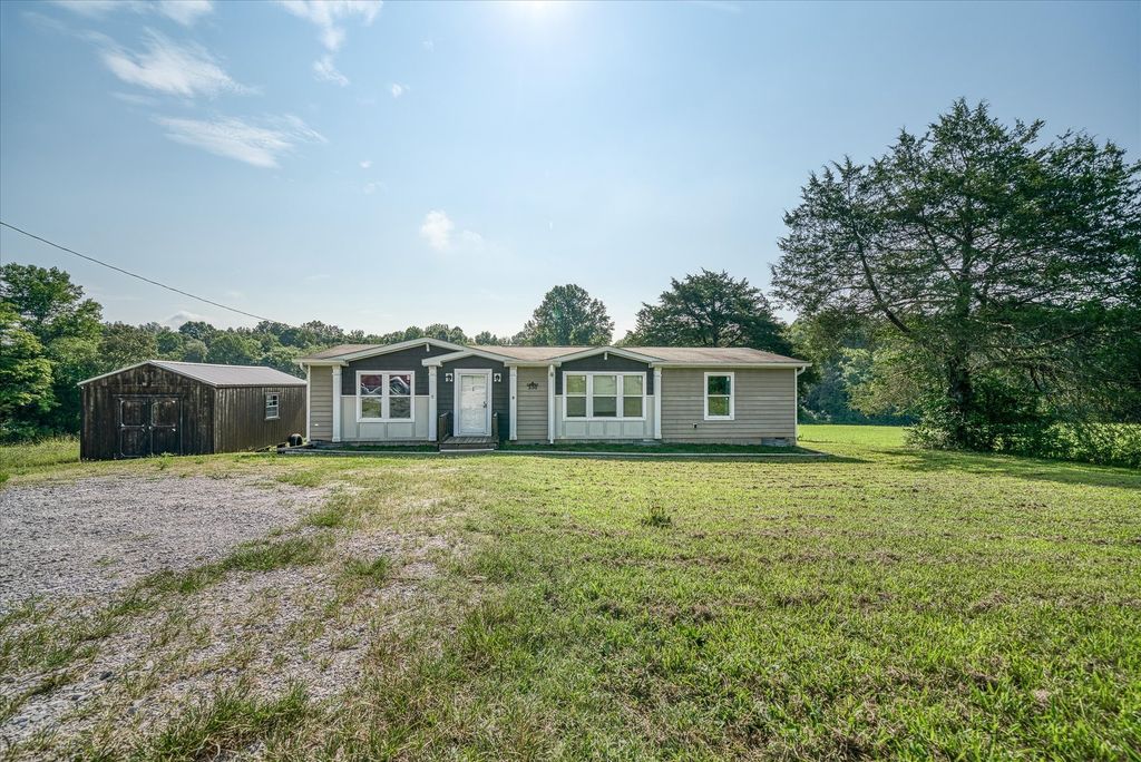 330 Griffintown Rd, Sparta, TN 38583