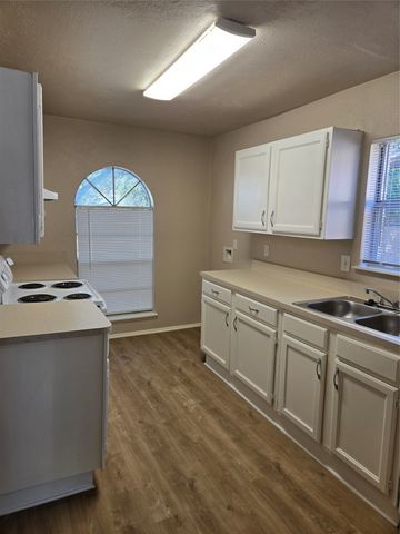 4426 Mayflower Drive, Garland, TX 75043