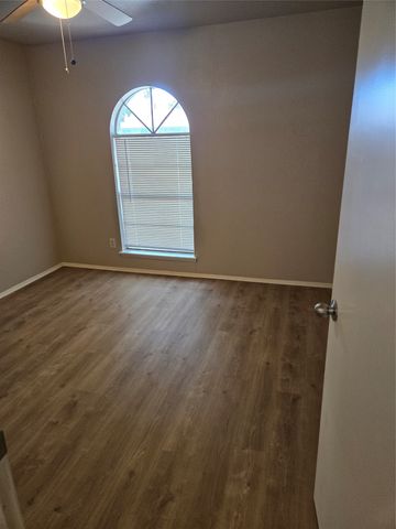 4426 Mayflower Drive, Garland, TX 75043