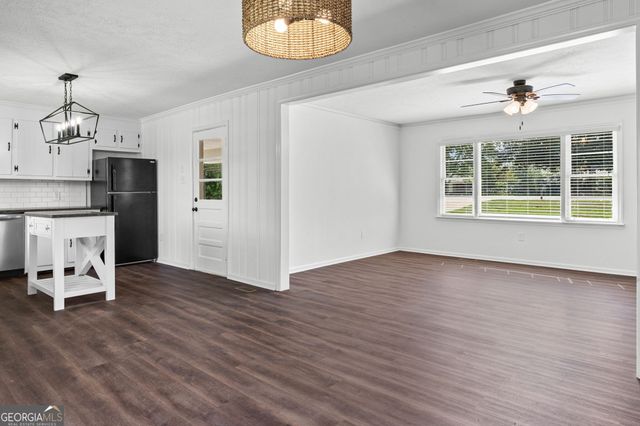 215 LaGrange Street, Newnan, GA 30263