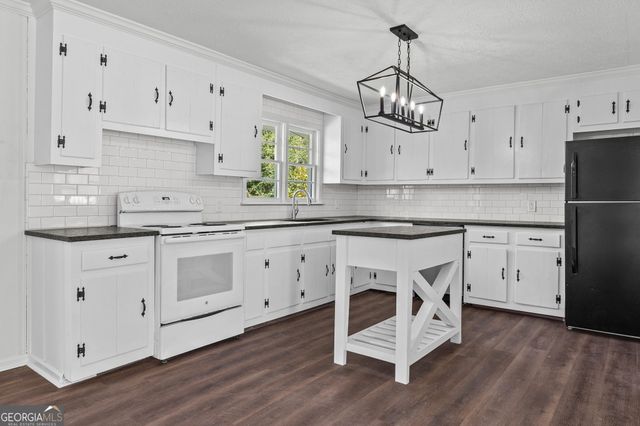 215 LaGrange Street, Newnan, GA 30263