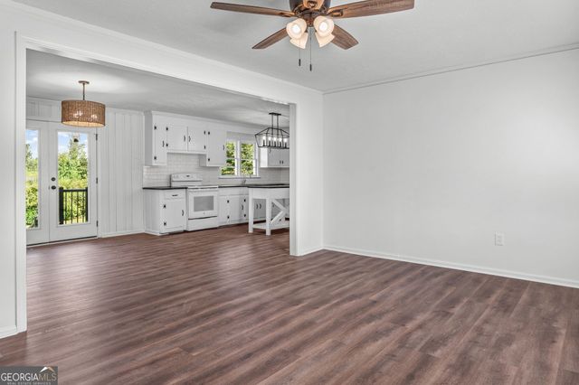 215 LaGrange Street, Newnan, GA 30263