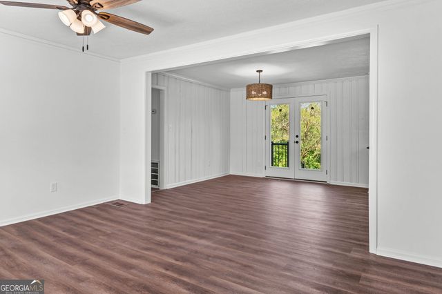 215 LaGrange Street, Newnan, GA 30263
