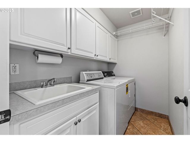 2775 FOXHAVEN Dr Se, Salem, OR 97306