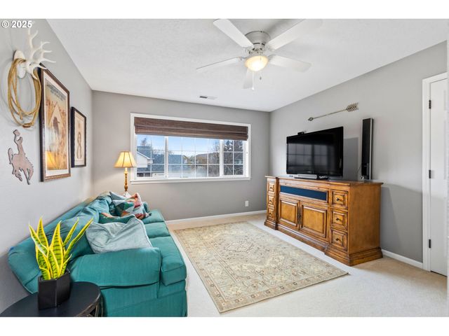 2775 FOXHAVEN Dr Se, Salem, OR 97306