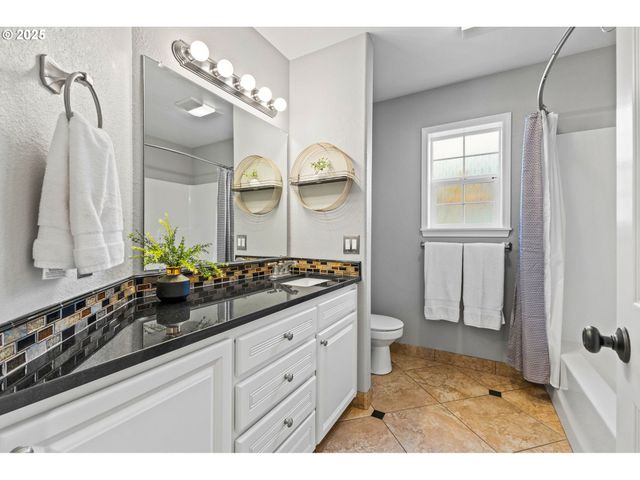 2775 FOXHAVEN Dr Se, Salem, OR 97306