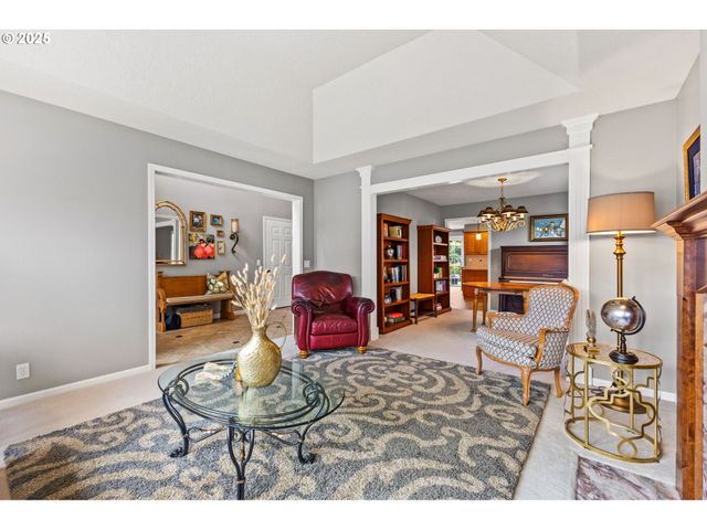 2775 FOXHAVEN Dr Se, Salem, OR 97306