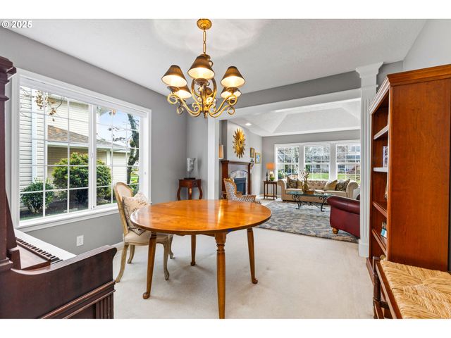 2775 FOXHAVEN Dr Se, Salem, OR 97306