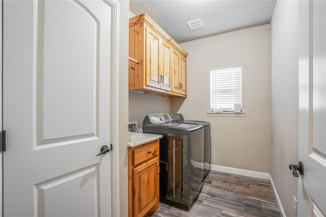 8825 Sundance Place Court, Granbury, TX 76049