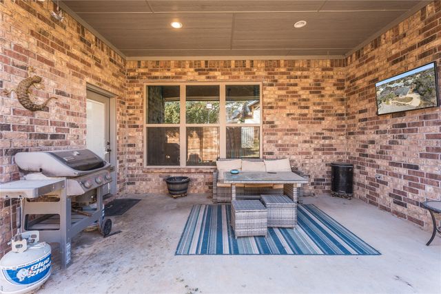 8825 Sundance Place Court, Granbury, TX 76049