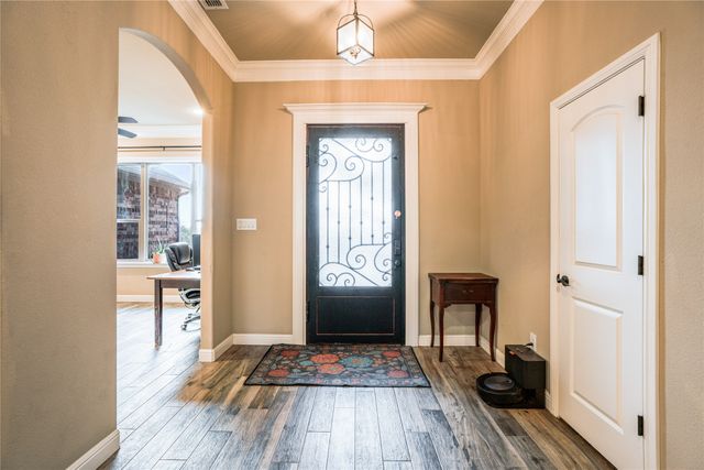 8825 Sundance Place Court, Granbury, TX 76049