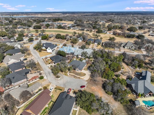 8825 Sundance Place Court, Granbury, TX 76049
