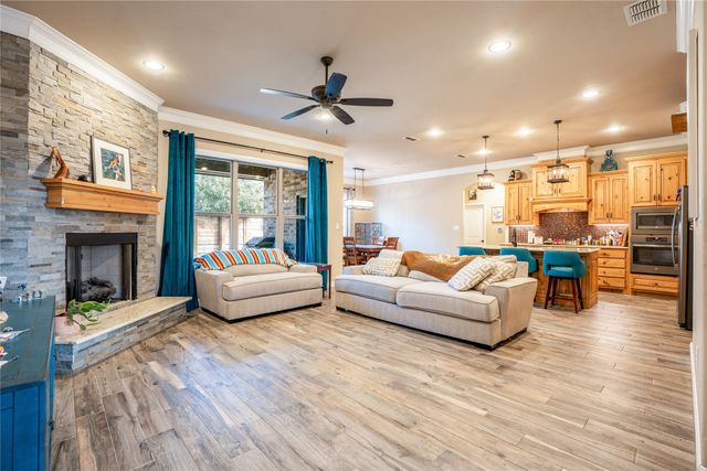 8825 Sundance Place Court, Granbury, TX 76049