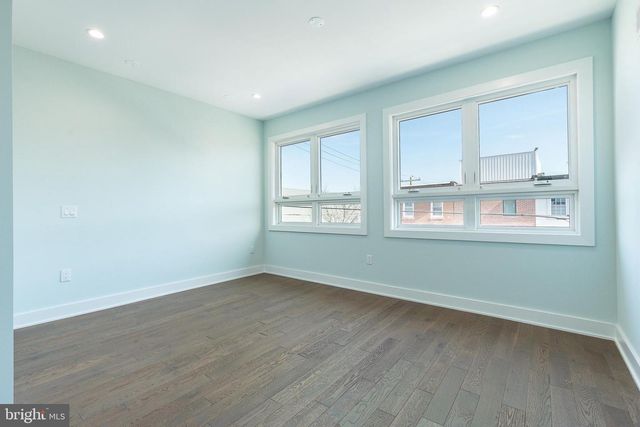 2202 E HUNTINGDON ST, Philadelphia, PA 19125