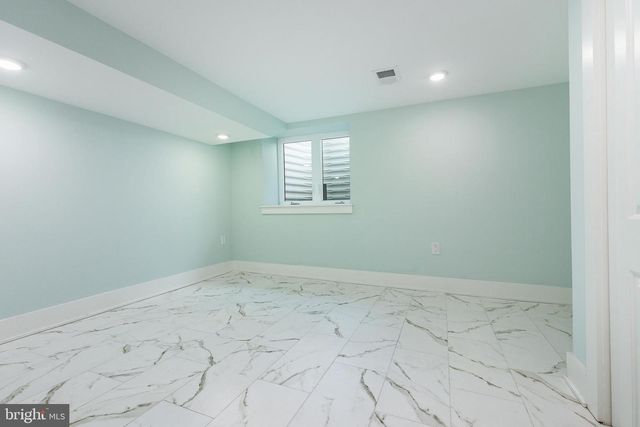 2202 E HUNTINGDON ST, Philadelphia, PA 19125