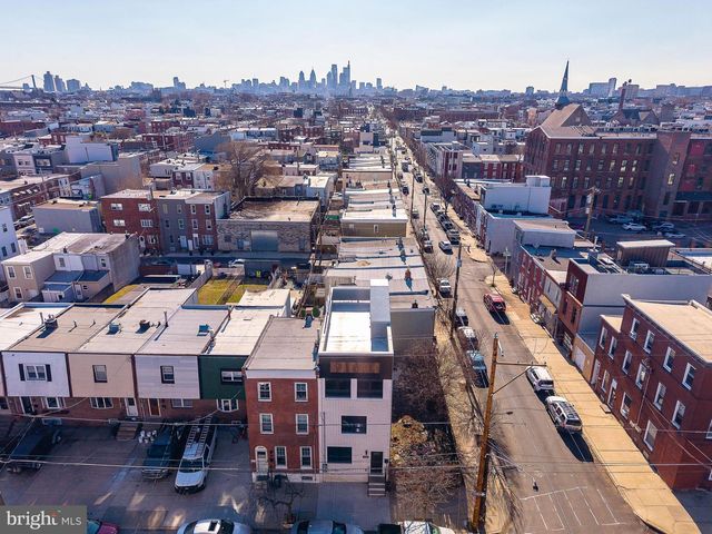 2202 E HUNTINGDON ST, Philadelphia, PA 19125