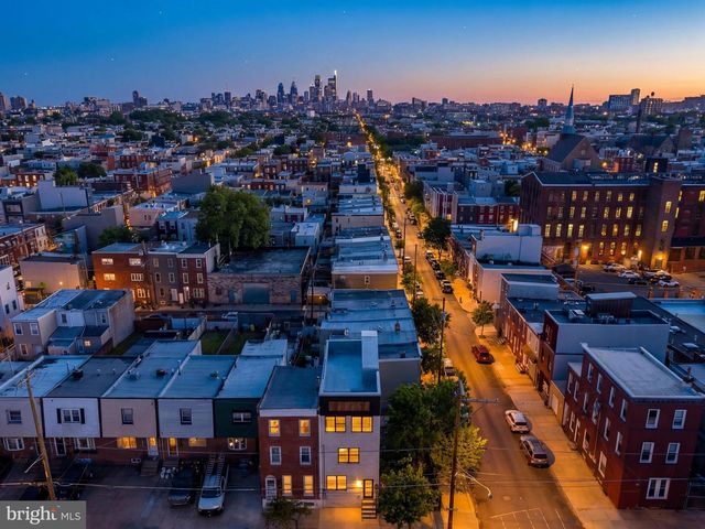 2202 E HUNTINGDON ST, Philadelphia, PA 19125