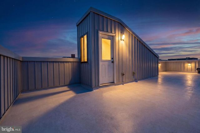 2202 E HUNTINGDON ST, Philadelphia, PA 19125