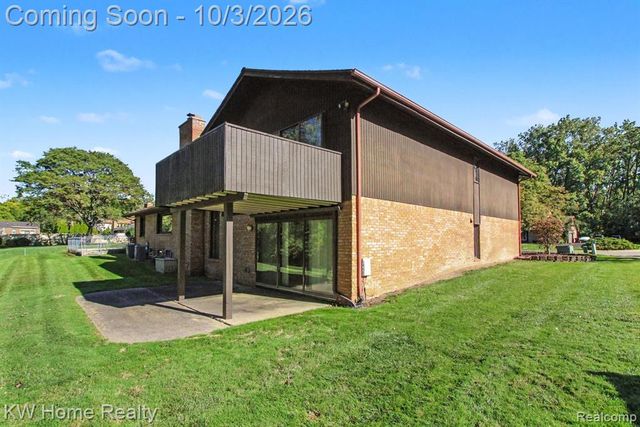 23433 Riverview Drive, Southfield, MI 48034