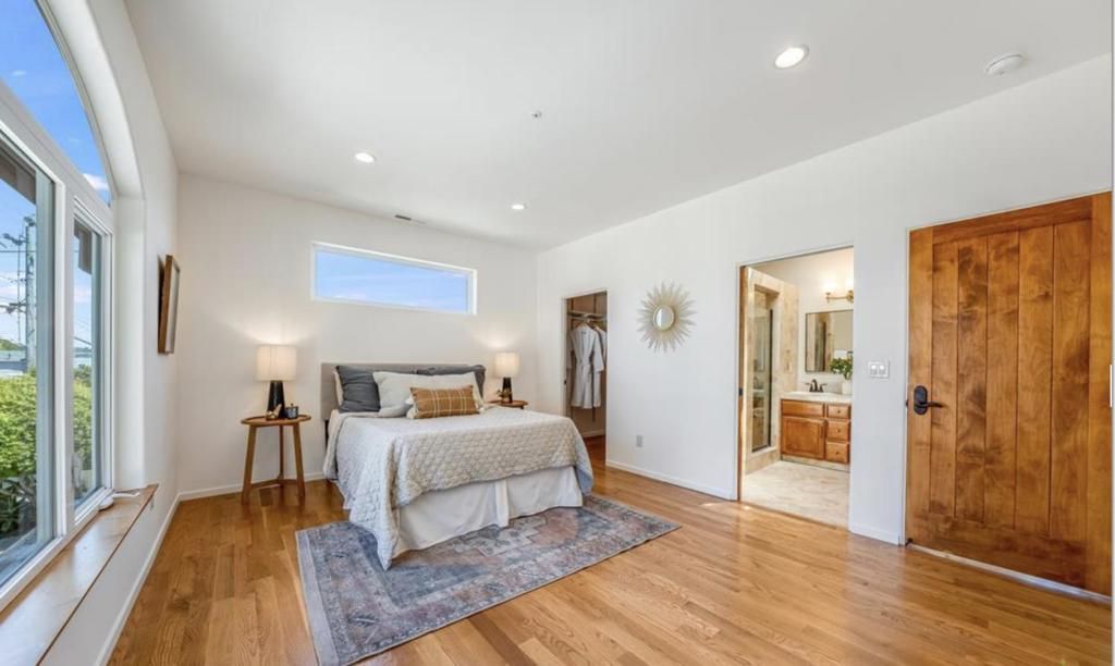 Image 12 of property listing at 423 Hillcrest Drive, Aptos, CA 95003